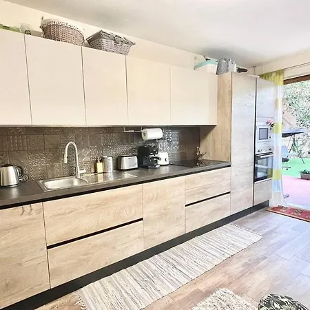 Joli 2 Pieces Avec Grand Jardin Apartman