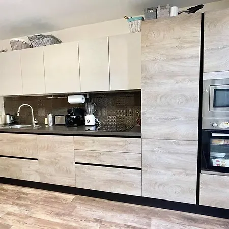 Joli 2 Pieces Avec Grand Jardin Apartman *