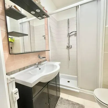 Joli 2 Pieces Avec Grand Jardin * Menton